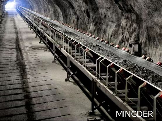 Intelligent guardian on the ore conveyor line: foreign body removal robot